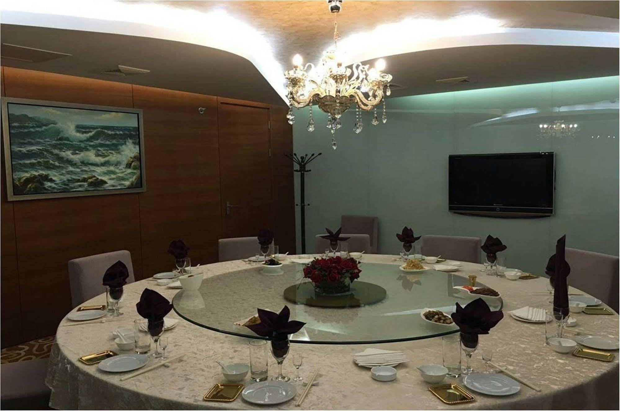 Holiday Inn Express Tianjin Binhai Ngoại thất bức ảnh