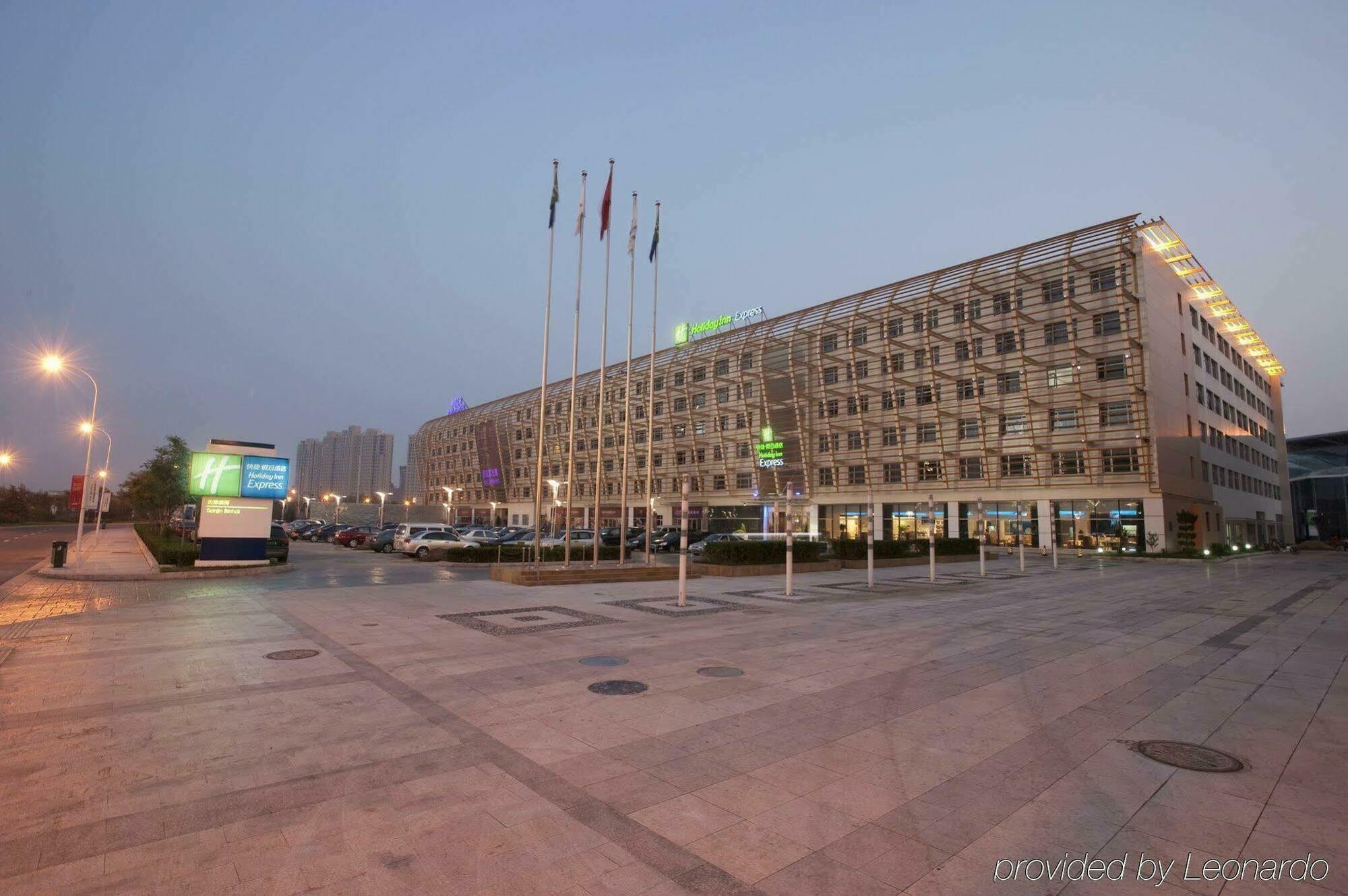 Holiday Inn Express Tianjin Binhai Ngoại thất bức ảnh