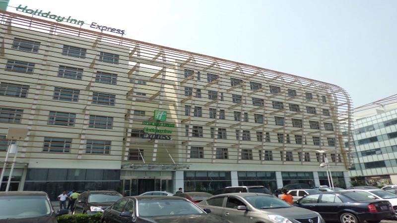 Holiday Inn Express Tianjin Binhai Ngoại thất bức ảnh